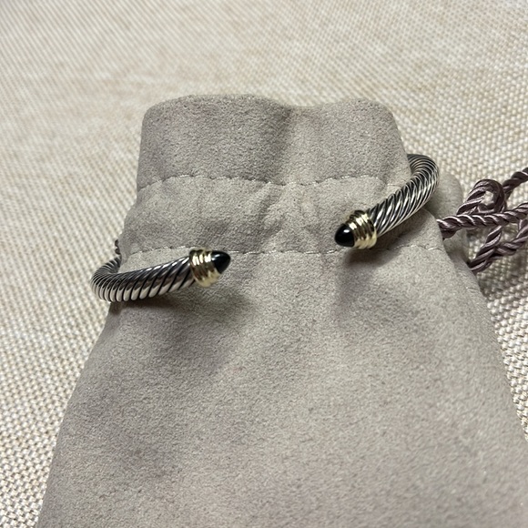 David Yurman Cable Classics Petite Color Bracelet with Black Onyx & 14K Gold - Picture 3 of 13